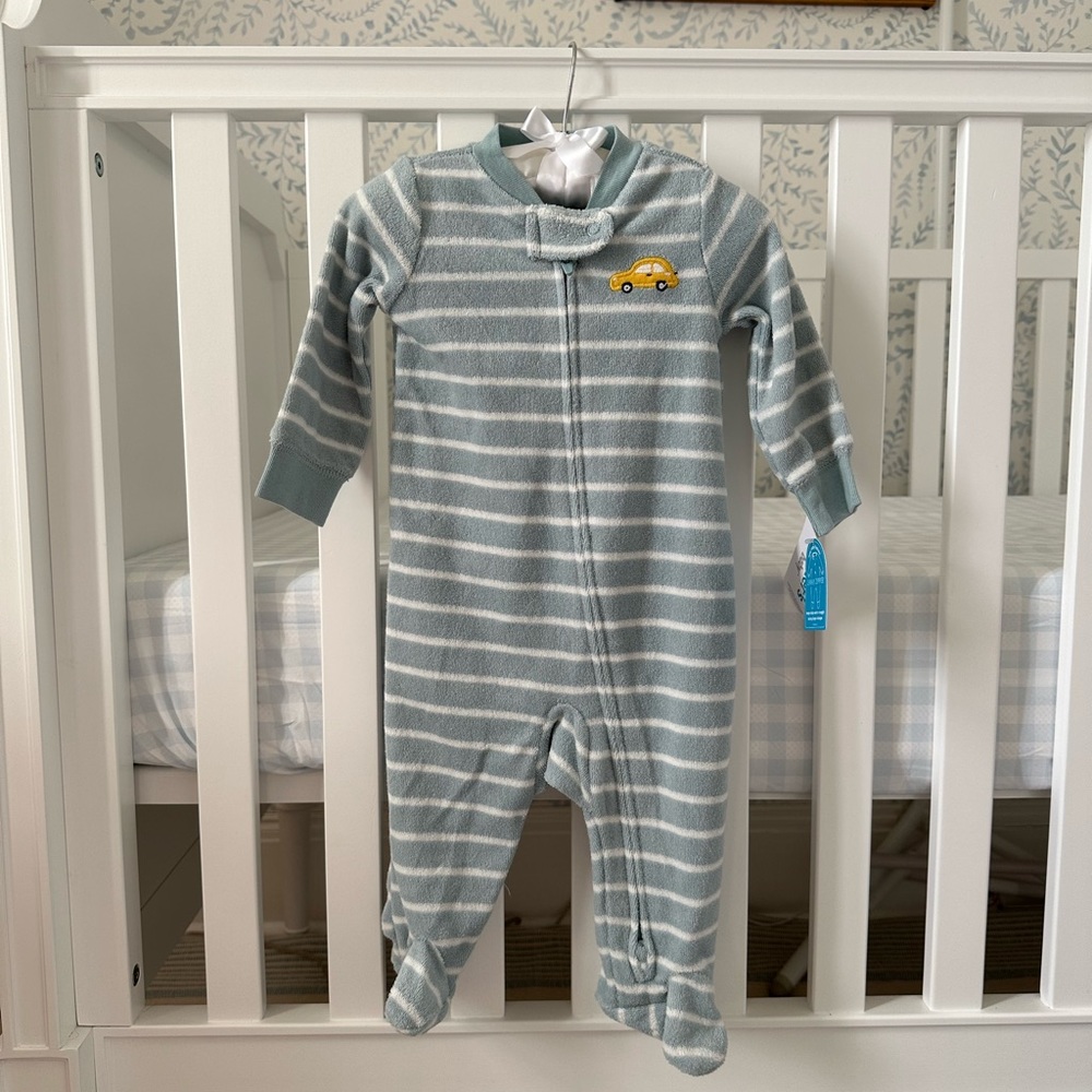NWT Carters terry cloth two-way zip footie pajamas size 6 months